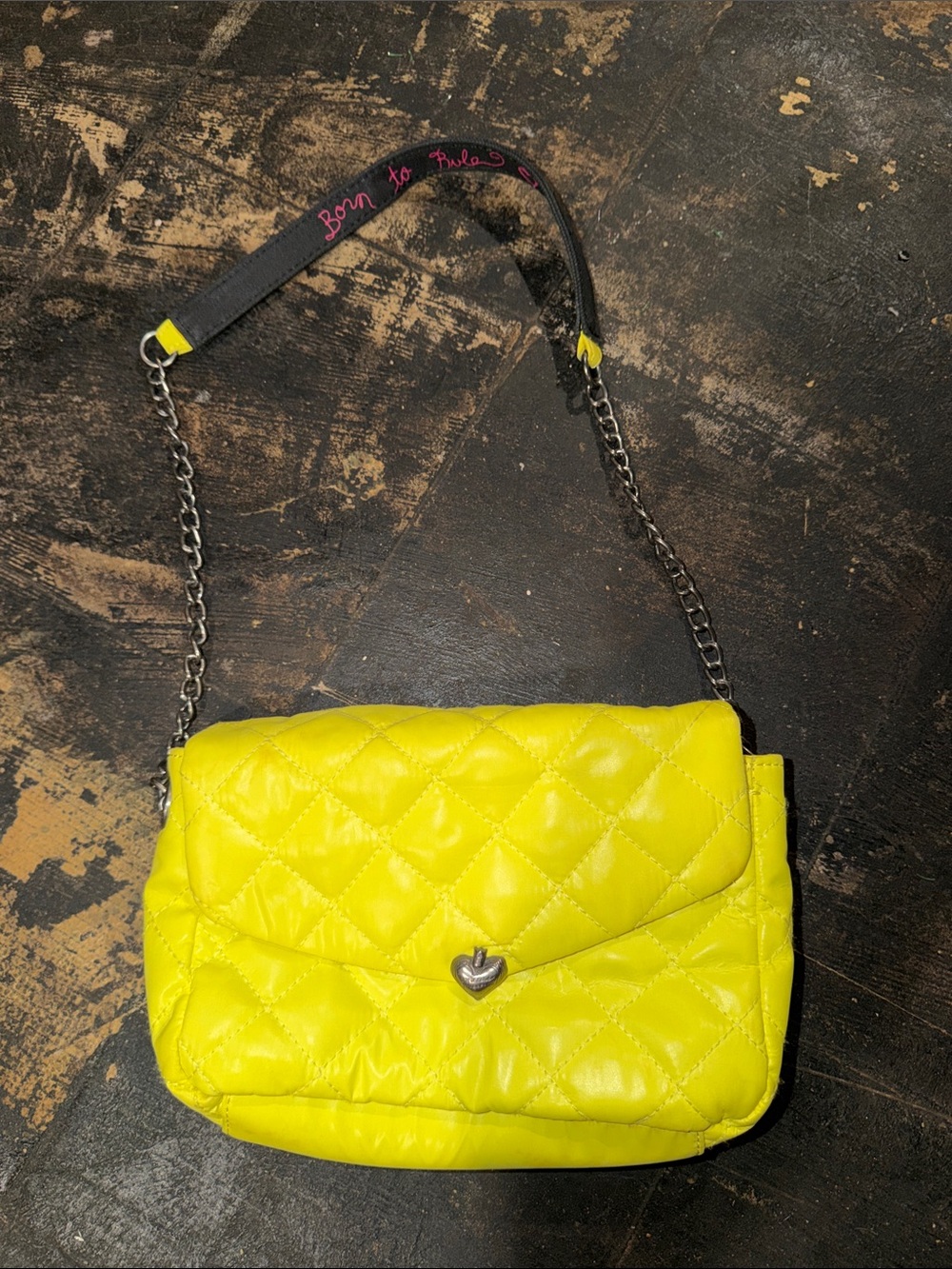 Vera Wang Yellow Women's Bag - Heart Clasp